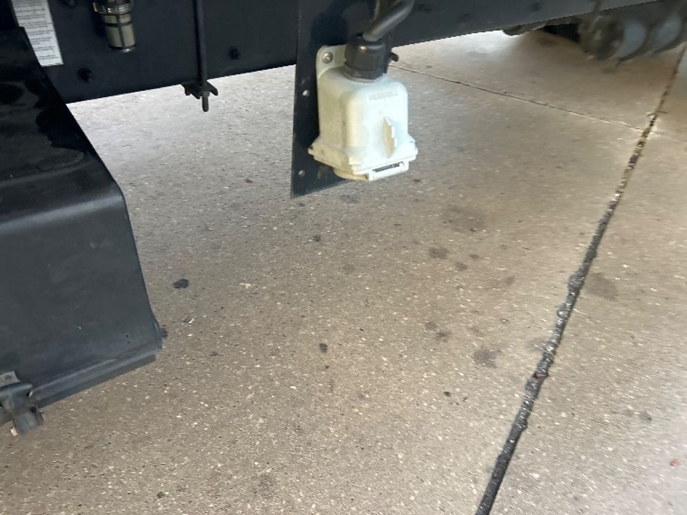 Refrigerated Truck-Light and Medium Duty Trucks-Freightliner-2020-M2-Sarasota-FL-244,093\n\t\tmiles-$ 40,000 - Image 25