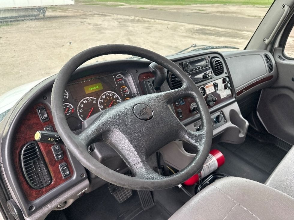 Refrigerated Truck-Light and Medium Duty Trucks-Freightliner-2020-M2-Shreveport-LA-159,131\n\t\tmiles-$ 66,250 - Image 17