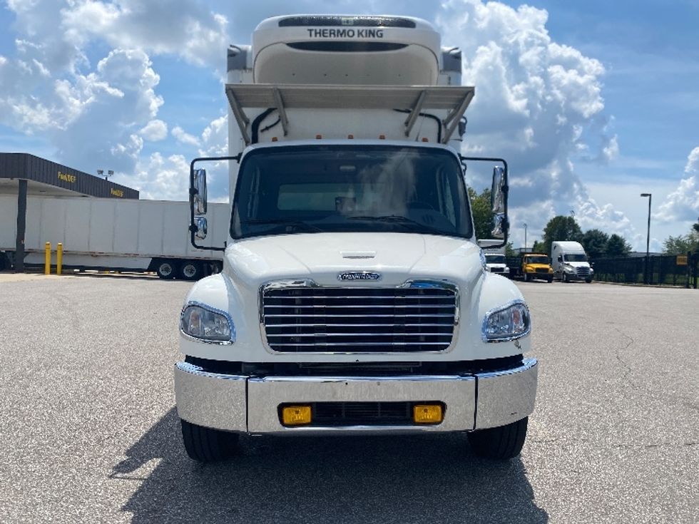 Refrigerated Truck-Light and Medium Duty Trucks-Freightliner-2020-M2-South Bend-IN-179,209\n\t\tmiles-$ 51,000 - Image 2
