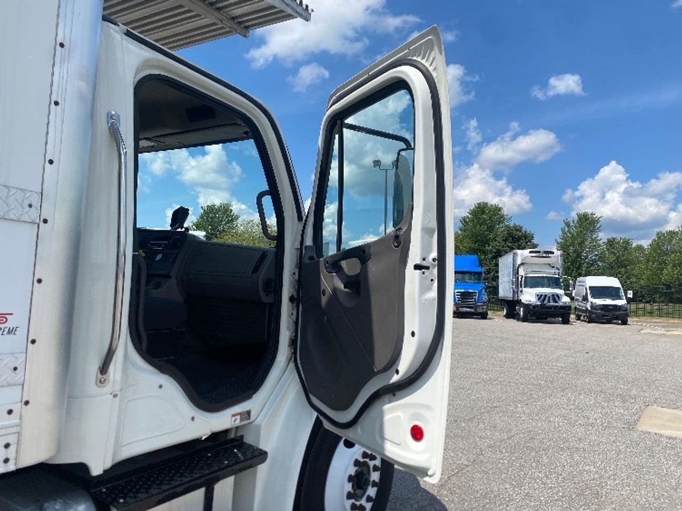 Refrigerated Truck-Light and Medium Duty Trucks-Freightliner-2020-M2-South Bend-IN-179,209\n\t\tmiles-$ 51,000 - Image 20