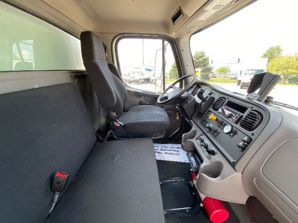 Refrigerated Truck-Light and Medium Duty Trucks-Freightliner-2020-M2-South Bend-IN-179,209\n\t\tmiles-$ 51,000 - Image 22