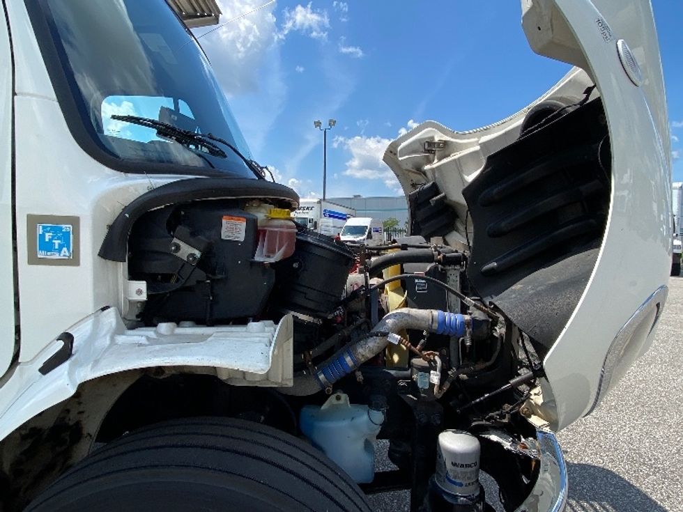 Refrigerated Truck-Light and Medium Duty Trucks-Freightliner-2020-M2-South Bend-IN-179,209\n\t\tmiles-$ 51,000 - Image 23
