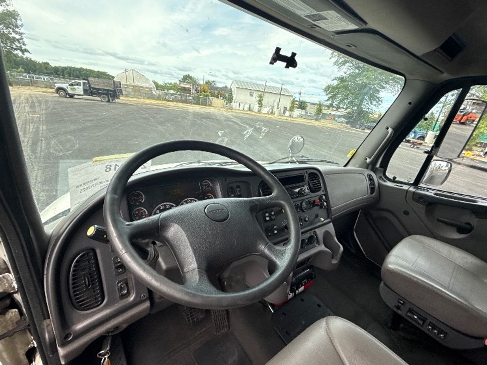 Refrigerated Truck-Light and Medium Duty Trucks-Freightliner-2020-M2-South Plainfield-NJ-332,207\n\t\tmiles-$ 43,000 - Image 17