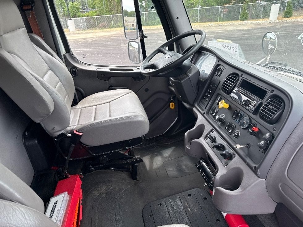 Refrigerated Truck-Light and Medium Duty Trucks-Freightliner-2020-M2-South Plainfield-NJ-332,207\n\t\tmiles-$ 43,000 - Image 22