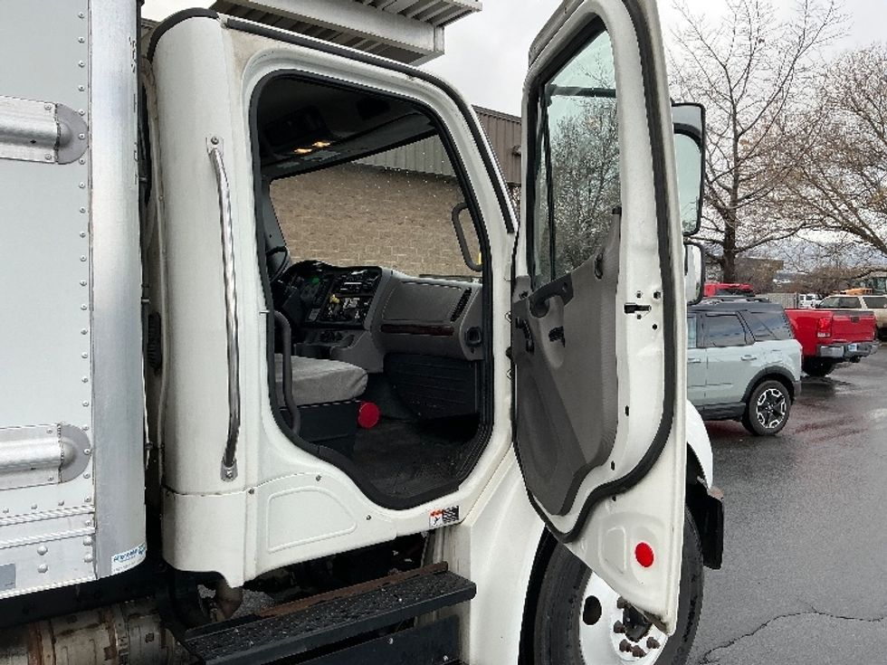 Refrigerated Truck-Light and Medium Duty Trucks-Freightliner-2020-M2-Sparks-NV-180,832\n\t\tmiles-$ 59,500 - Image 20