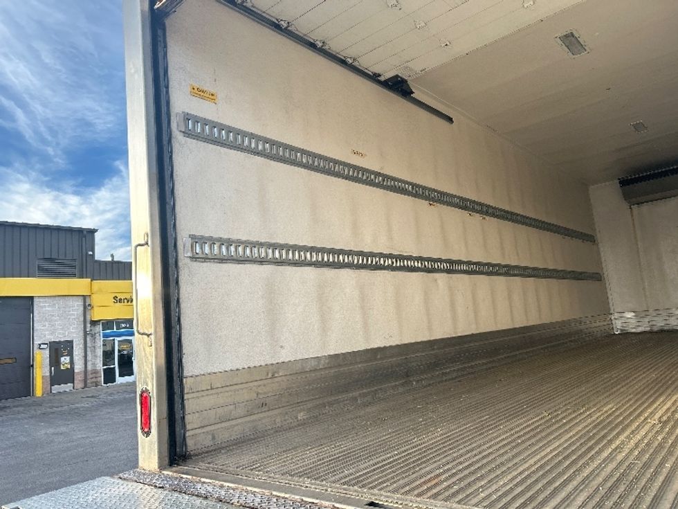 Refrigerated Truck-Light and Medium Duty Trucks-Freightliner-2020-M2-Springfield-MO-137,178\n\t\tmiles-$ 69,250 - Image 11