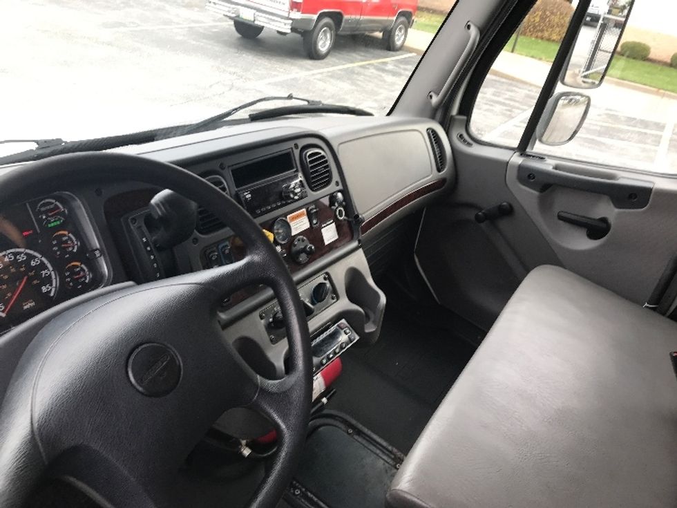 Refrigerated Truck-Light and Medium Duty Trucks-Freightliner-2020-M2-St Cloud-MN-185,618\n\t\tmiles-$ 59,250 - Image 17