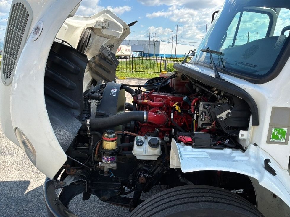 Refrigerated Truck-Light and Medium Duty Trucks-Freightliner-2020-M2-Ste-Foy-PQ-216,343\n\t\tkm-$ 72,000 - Image 24