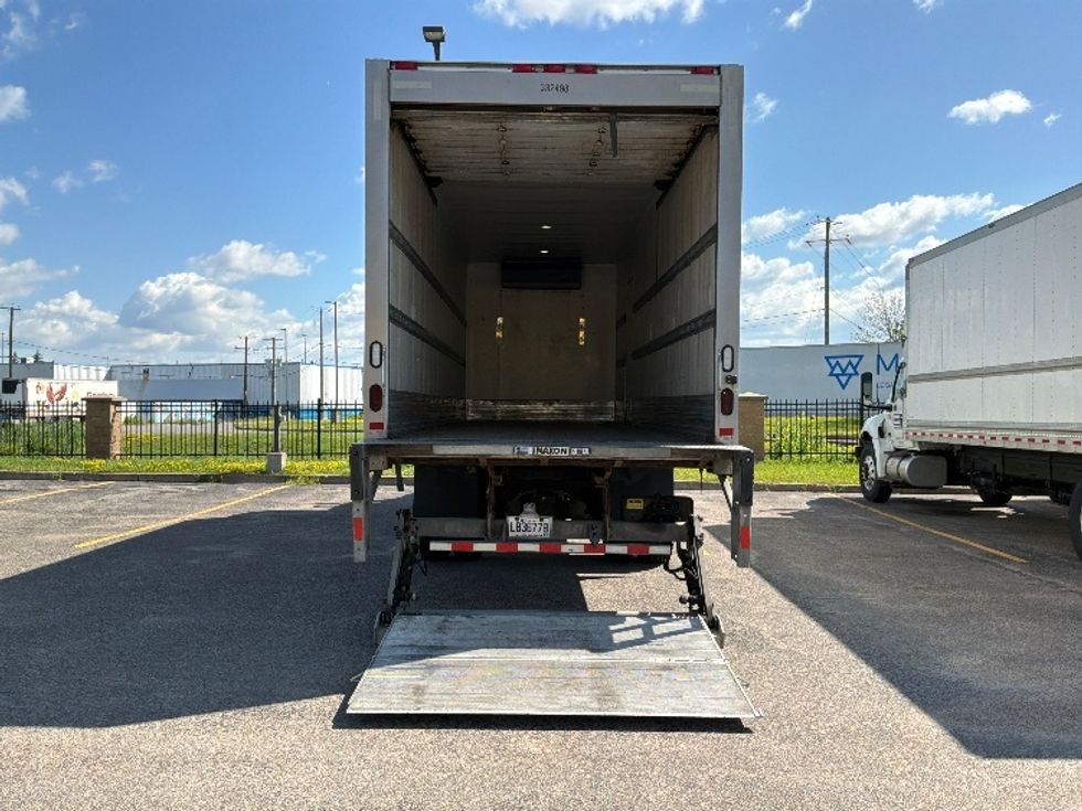 Refrigerated Truck-Light and Medium Duty Trucks-Freightliner-2020-M2-Ste-Foy-PQ-216,343\n\t\tkm-$ 72,000 - Image 9