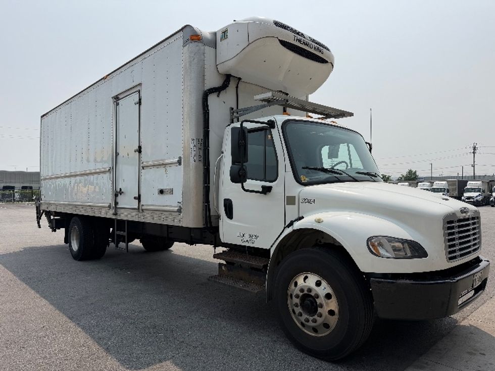 Refrigerated Truck-Light and Medium Duty Trucks-Freightliner-2020-M2-Stoney Creek-ON-237,705\n\t\tkm-$ 70,250 - Image 1
