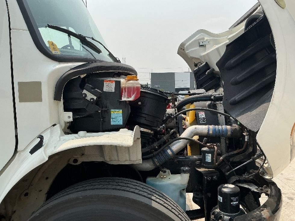 Refrigerated Truck-Light and Medium Duty Trucks-Freightliner-2020-M2-Stoney Creek-ON-237,705\n\t\tkm-$ 70,250 - Image 23