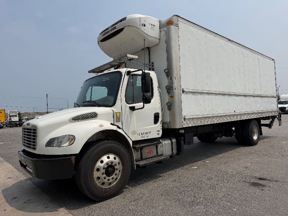 Refrigerated Truck-Light and Medium Duty Trucks-Freightliner-2020-M2-Stoney Creek-ON-237,705\n\t\tkm-$ 70,250 - Image 3