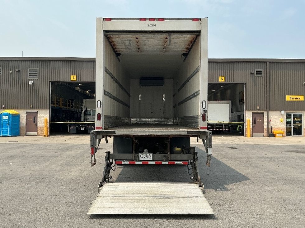 Refrigerated Truck-Light and Medium Duty Trucks-Freightliner-2020-M2-Stoney Creek-ON-237,705\n\t\tkm-$ 70,250 - Image 9