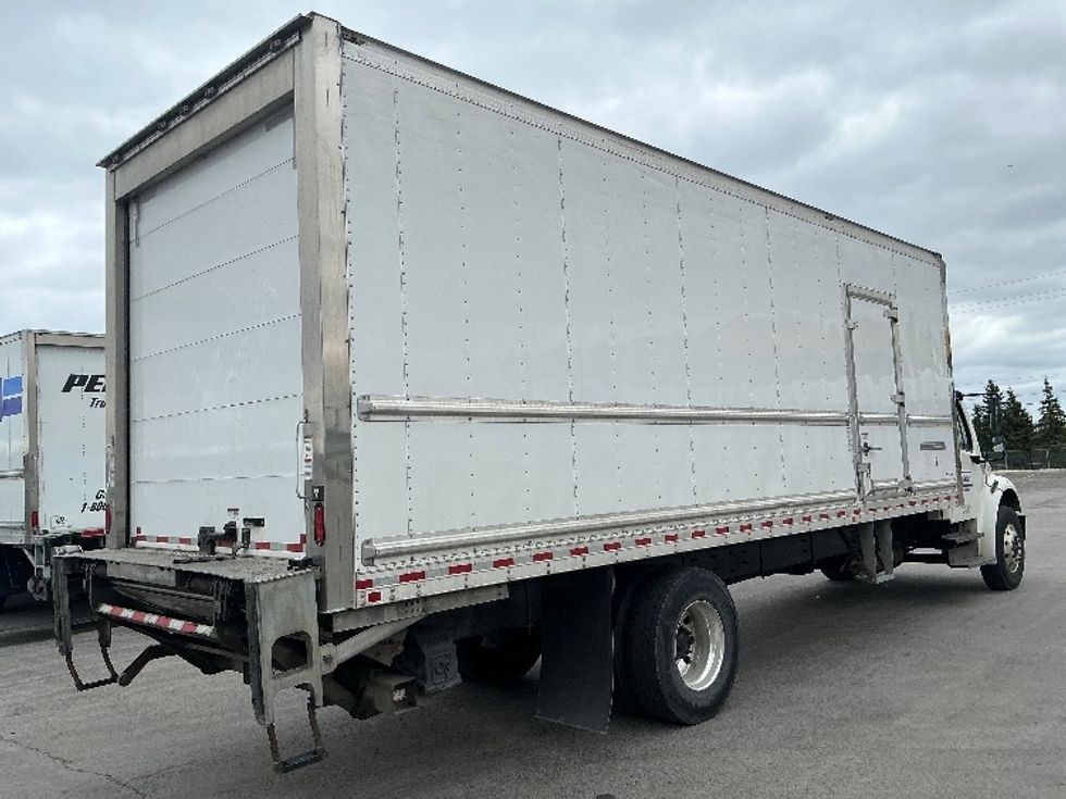 Refrigerated Truck-Light and Medium Duty Trucks-Freightliner-2020-M2-Stoney Creek-ON-256,391\n\t\tkm-$ 70,500 - Image 13