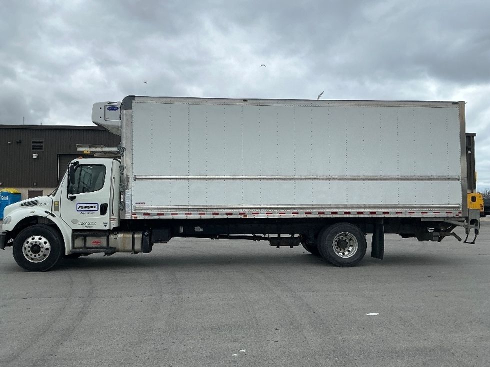 Refrigerated Truck-Light and Medium Duty Trucks-Freightliner-2020-M2-Stoney Creek-ON-256,391\n\t\tkm-$ 70,500 - Image 4