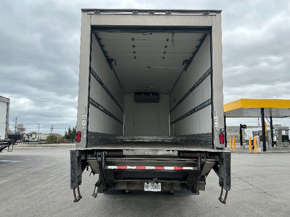 Refrigerated Truck-Light and Medium Duty Trucks-Freightliner-2020-M2-Stoney Creek-ON-256,391\n\t\tkm-$ 70,500 - Image 8