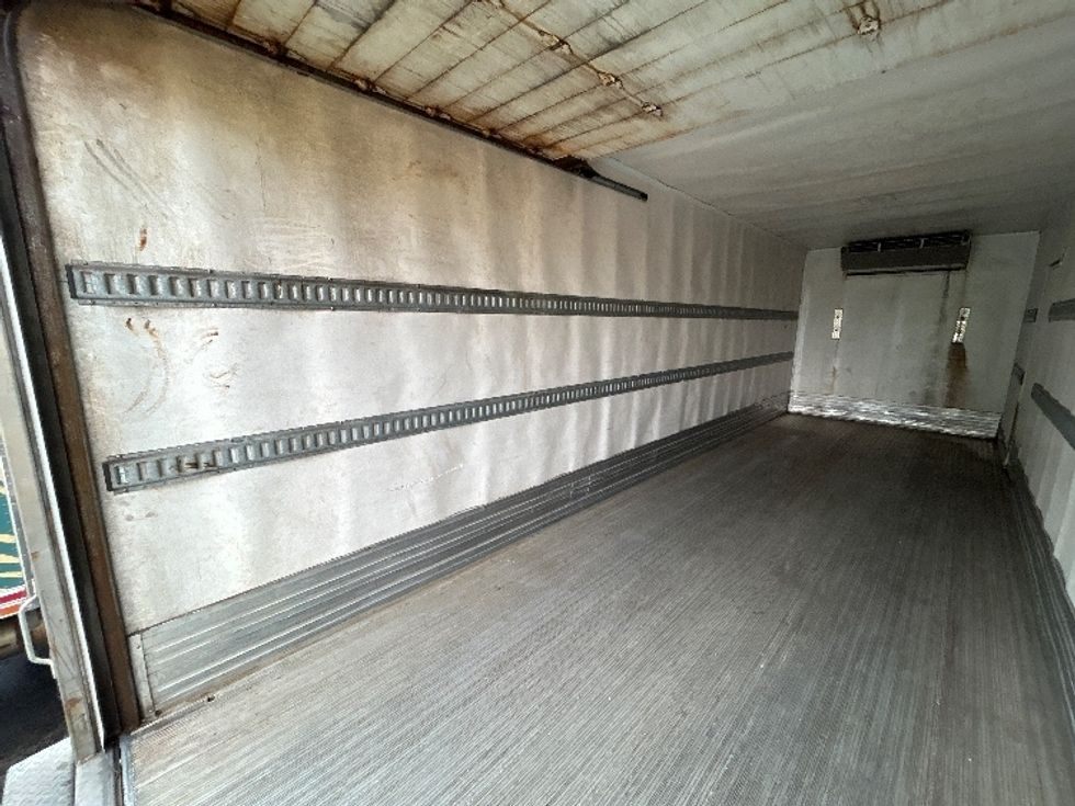 Refrigerated Truck-Light and Medium Duty Trucks-Freightliner-2020-M2-Stoney Creek-ON-257,790\n\t\tkm-$ 60,750 - Image 11