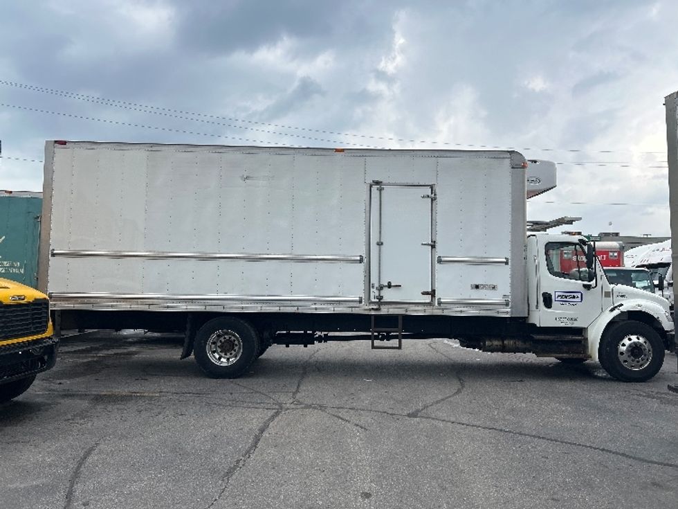 Refrigerated Truck-Light and Medium Duty Trucks-Freightliner-2020-M2-Stoney Creek-ON-257,790\n\t\tkm-$ 60,750 - Image 15