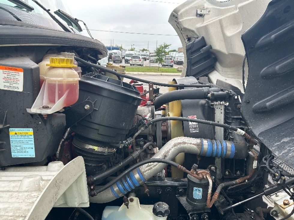 Refrigerated Truck-Light and Medium Duty Trucks-Freightliner-2020-M2-Stoney Creek-ON-257,790\n\t\tkm-$ 60,750 - Image 23