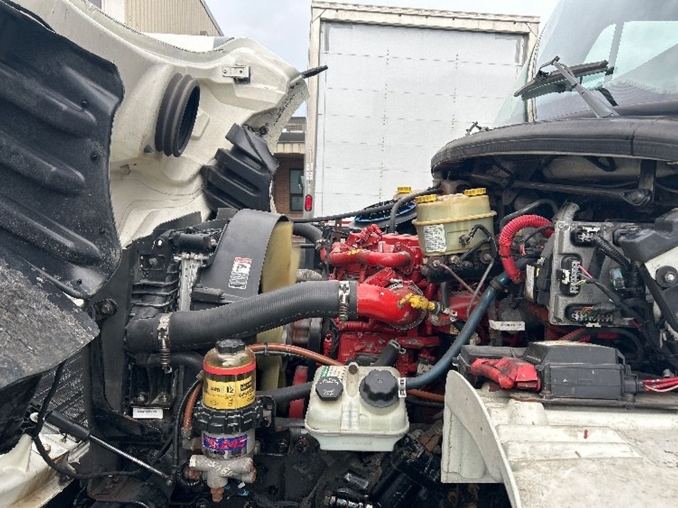 Refrigerated Truck-Light and Medium Duty Trucks-Freightliner-2020-M2-Stoney Creek-ON-257,790\n\t\tkm-$ 60,750 - Image 24