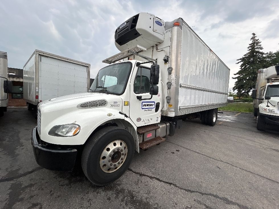 Refrigerated Truck-Light and Medium Duty Trucks-Freightliner-2020-M2-Stoney Creek-ON-257,790\n\t\tkm-$ 60,750 - Image 3