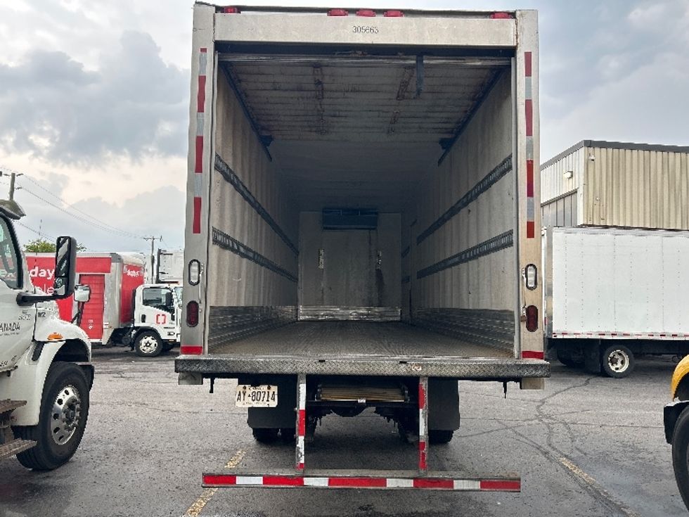 Refrigerated Truck-Light and Medium Duty Trucks-Freightliner-2020-M2-Stoney Creek-ON-257,790\n\t\tkm-$ 60,750 - Image 8