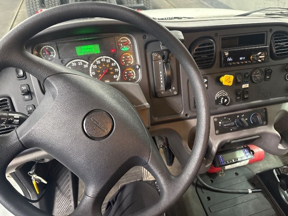 Refrigerated Truck-Light and Medium Duty Trucks-Freightliner-2020-M2-Sturtevant-WI-173,310\n\t\tmiles-$ 45,750 - Image 18