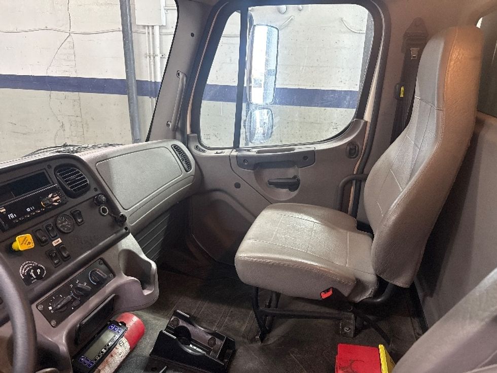 Refrigerated Truck-Light and Medium Duty Trucks-Freightliner-2020-M2-Sturtevant-WI-173,310\n\t\tmiles-$ 45,750 - Image 19