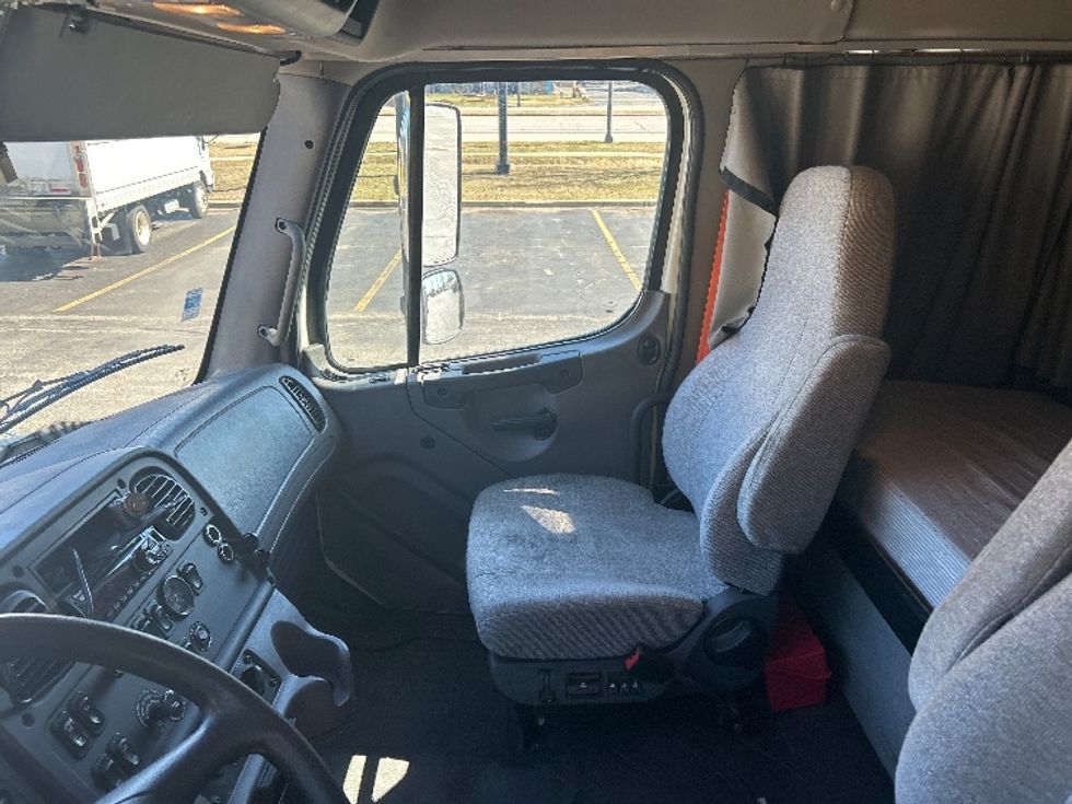 Refrigerated Truck-Light and Medium Duty Trucks-Freightliner-2020-M2-Sturtevant-WI-227,692\n\t\tmiles-$ 65,250 - Image 19