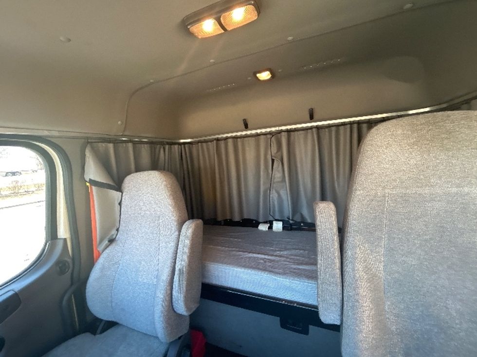 Refrigerated Truck-Light and Medium Duty Trucks-Freightliner-2020-M2-Sturtevant-WI-227,692\n\t\tmiles-$ 65,250 - Image 25