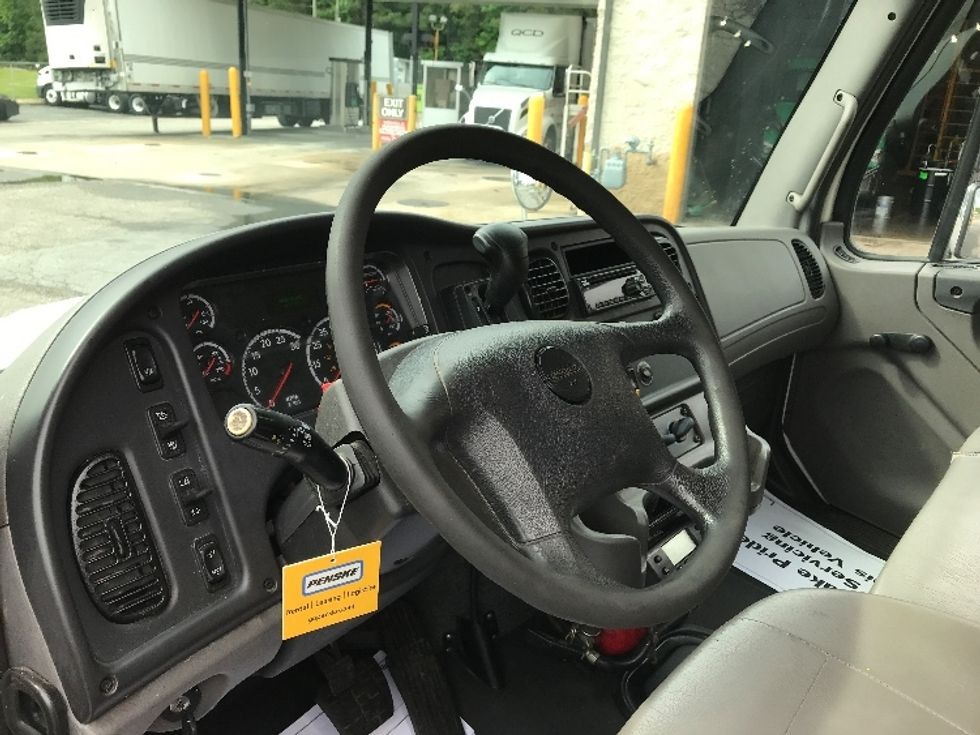 Refrigerated Truck-Light and Medium Duty Trucks-Freightliner-2020-M2-Suffolk-VA-148,732\n\t\tmiles-$ 72,000 - Image 17