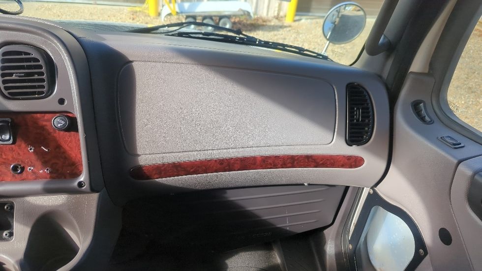 Refrigerated Truck-Light and Medium Duty Trucks-Freightliner-2020-M2-Suwanee-GA-250,650\n\t\tmiles-$ 41,750 - Image 21