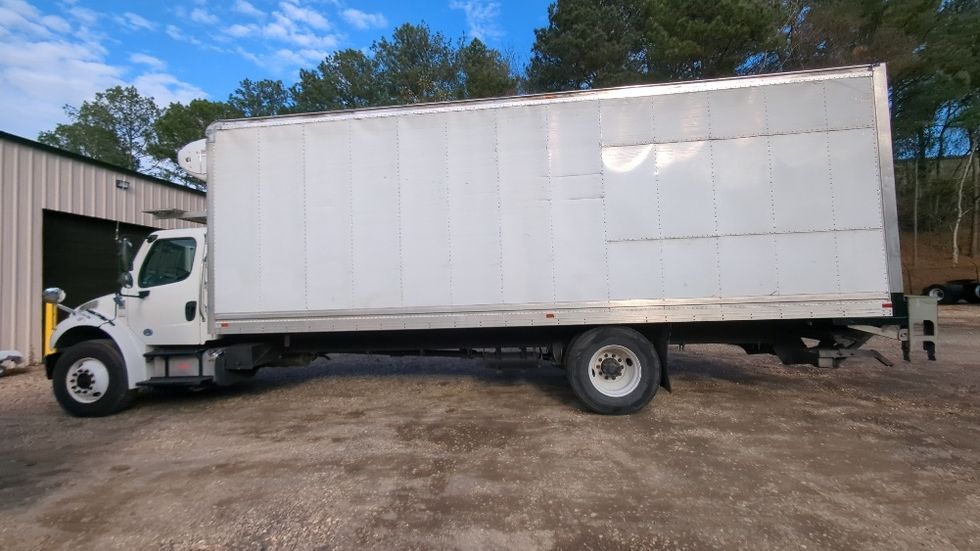 Refrigerated Truck-Light and Medium Duty Trucks-Freightliner-2020-M2-Suwanee-GA-250,650\n\t\tmiles-$ 41,750 - Image 4