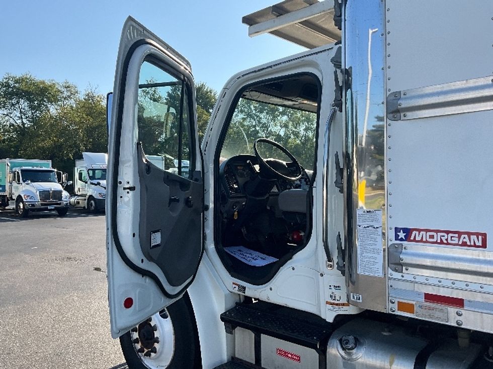 Refrigerated Truck-Light and Medium Duty Trucks-Freightliner-2020-M2-Swedesboro-NJ-207,377\n\t\tmiles-$ 51,000 - Image 16