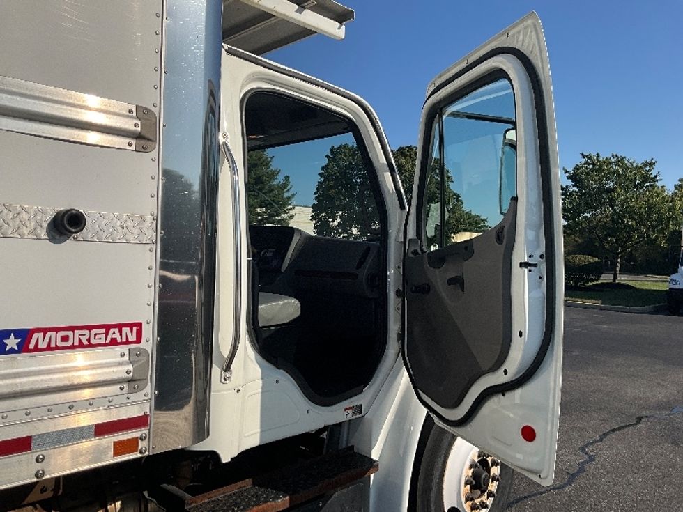 Refrigerated Truck-Light and Medium Duty Trucks-Freightliner-2020-M2-Swedesboro-NJ-207,377\n\t\tmiles-$ 51,000 - Image 20