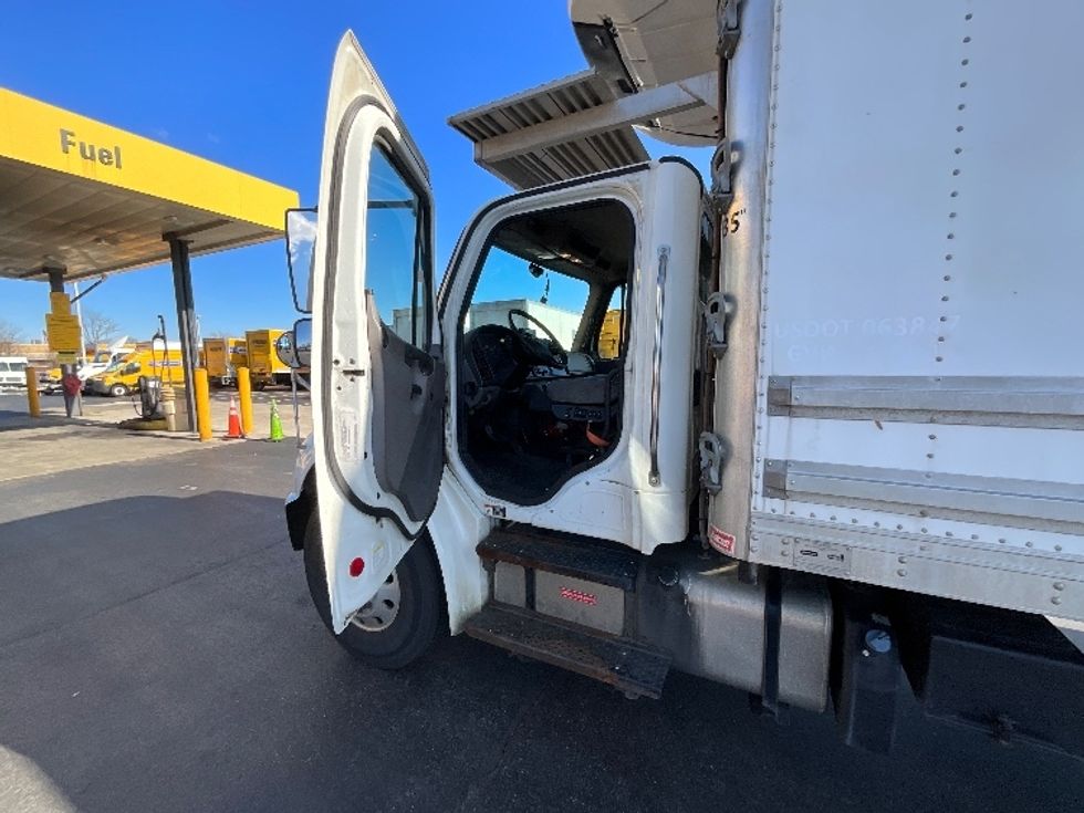 Refrigerated Truck-Light and Medium Duty Trucks-Freightliner-2020-M2-Swedesboro-NJ-238,716\n\t\tmiles-$ 58,000 - Image 16