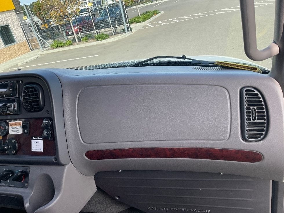 Refrigerated Truck-Light and Medium Duty Trucks-Freightliner-2020-M2-Tacoma-WA-180,614\n\t\tmiles-$ 59,750 - Image 17