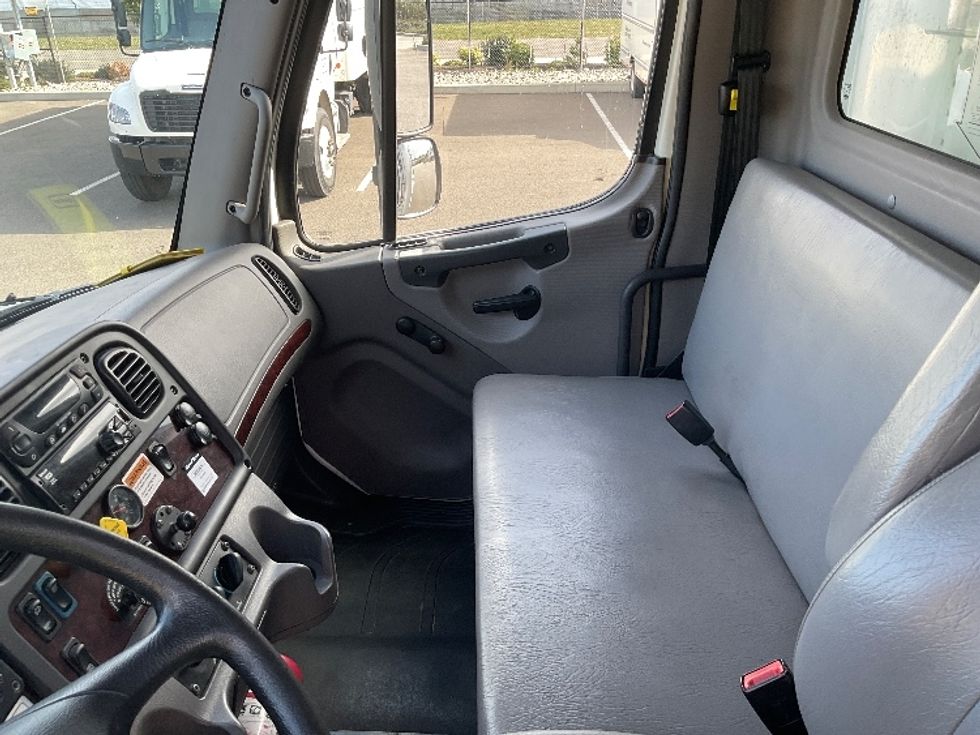 Refrigerated Truck-Light and Medium Duty Trucks-Freightliner-2020-M2-Tacoma-WA-180,614\n\t\tmiles-$ 59,750 - Image 19