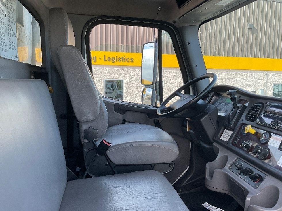 Refrigerated Truck-Light and Medium Duty Trucks-Freightliner-2020-M2-Tacoma-WA-180,614\n\t\tmiles-$ 59,750 - Image 21