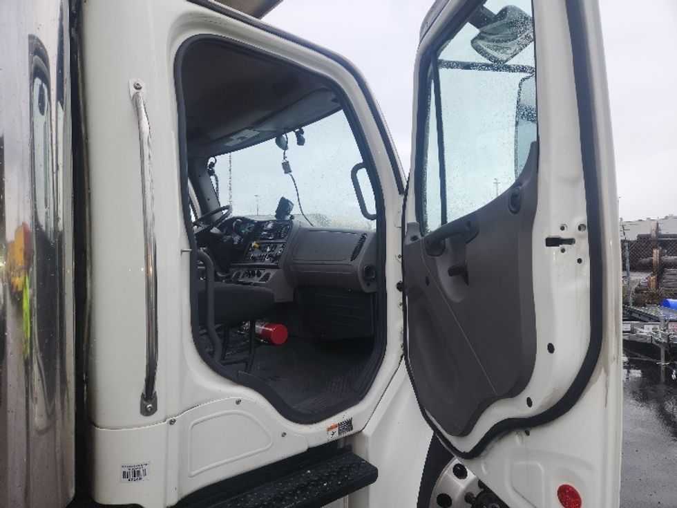 Refrigerated Truck-Light and Medium Duty Trucks-Freightliner-2020-M2-Tacoma-WA-398,202\n\t\tmiles-$ 22,250 - Image 20