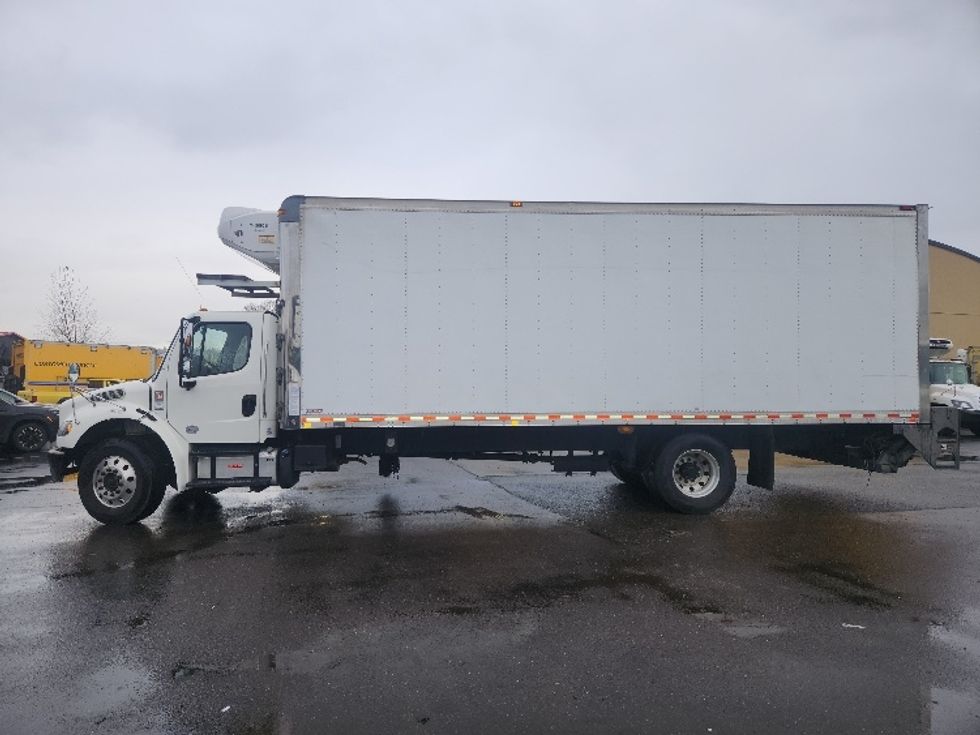 Refrigerated Truck-Light and Medium Duty Trucks-Freightliner-2020-M2-Tacoma-WA-398,202\n\t\tmiles-$ 22,250 - Image 4
