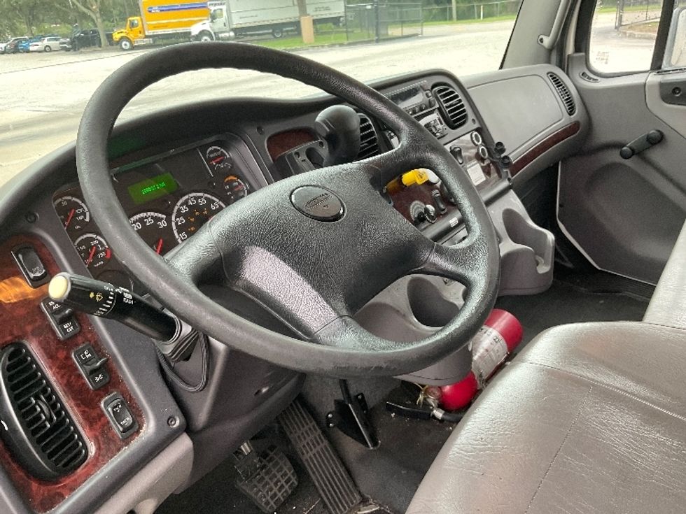 Refrigerated Truck-Light and Medium Duty Trucks-Freightliner-2020-M2-Tampa-FL-199,637\n\t\tmiles-$ 50,750 - Image 16