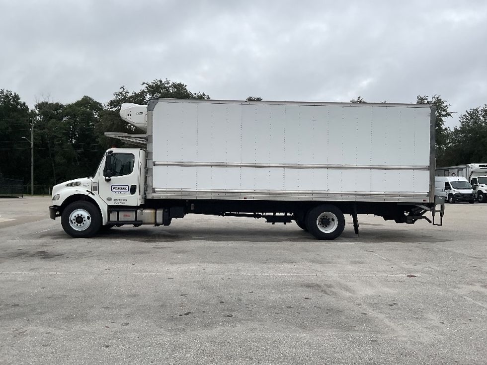 Refrigerated Truck-Light and Medium Duty Trucks-Freightliner-2020-M2-Tampa-FL-199,637\n\t\tmiles-$ 50,750 - Image 4
