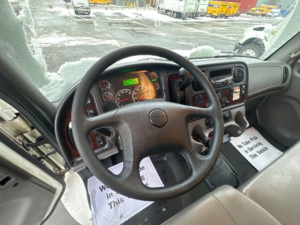 Refrigerated Truck-Light and Medium Duty Trucks-Freightliner-2020-M2-Toronto-ON-236,355\n\t\tkm-$ 82,250 - Image 17