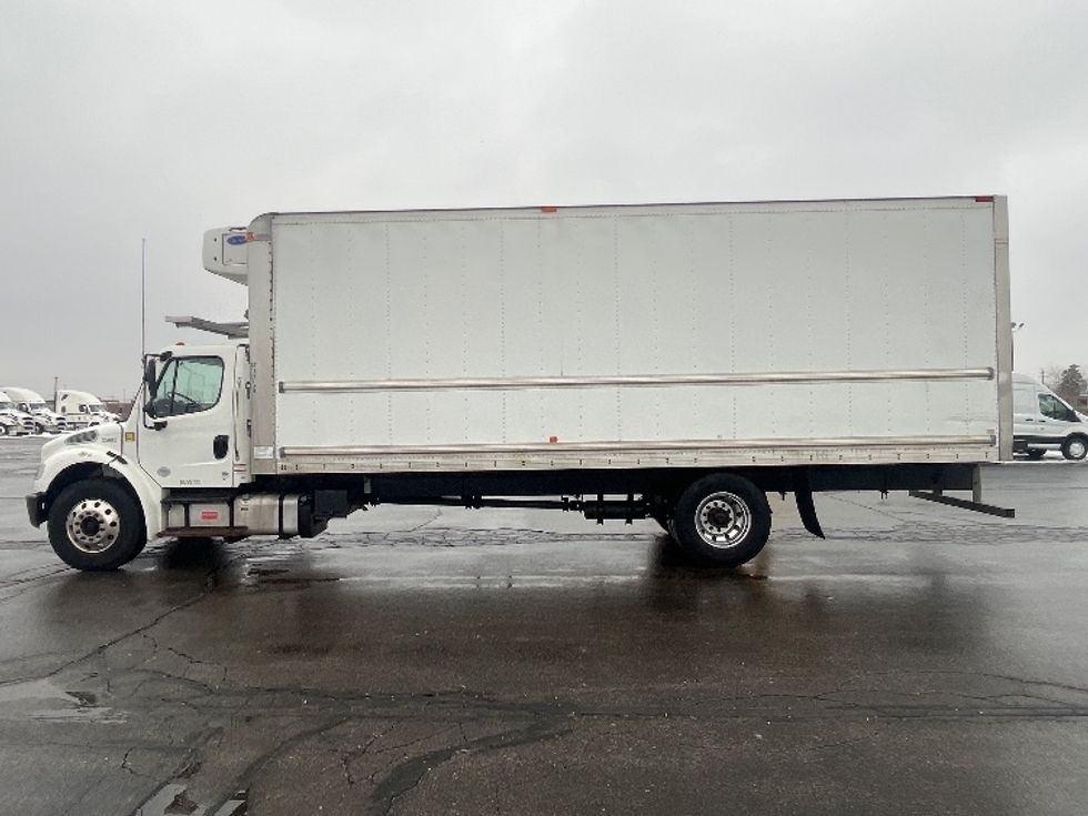 Refrigerated Truck-Light and Medium Duty Trucks-Freightliner-2020-M2-Toronto-ON-236,355\n\t\tkm-$ 82,250 - Image 4