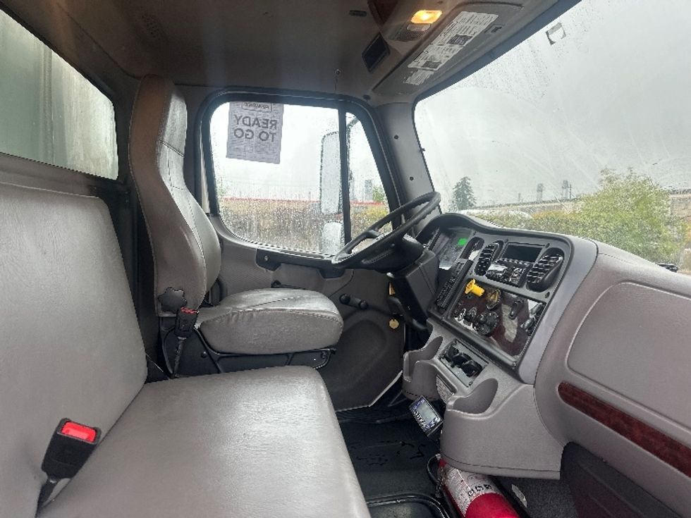 Refrigerated Truck-Light and Medium Duty Trucks-Freightliner-2020-M2-Toronto-ON-365,830\n\t\tkm-$ 59,750 - Image 22