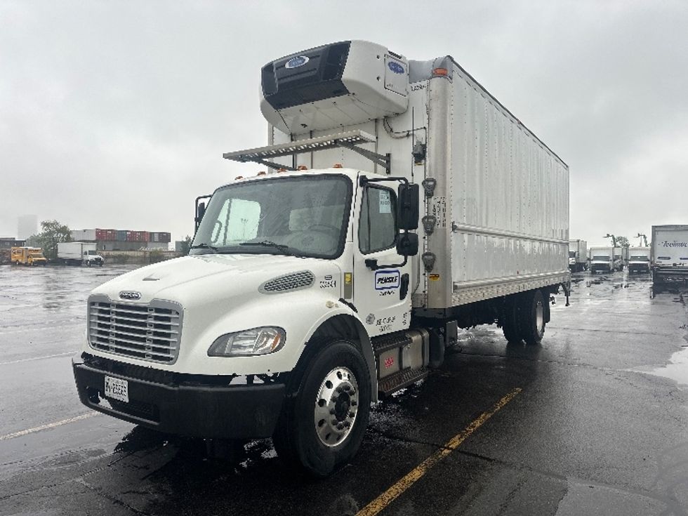 Refrigerated Truck-Light and Medium Duty Trucks-Freightliner-2020-M2-Toronto-ON-365,830\n\t\tkm-$ 59,750 - Image 3