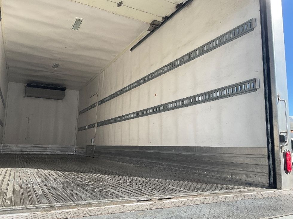 Refrigerated Truck-Light and Medium Duty Trucks-Freightliner-2020-M2-Torrance-CA-140,352\n\t\tmiles-$ 64,500 - Image 12