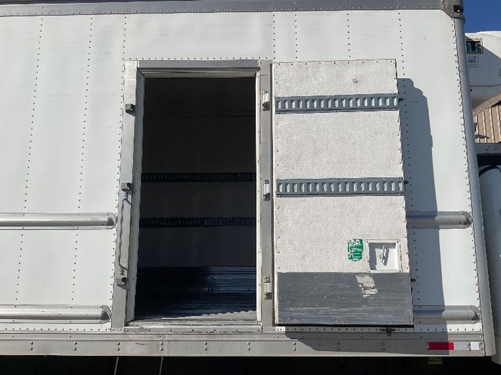 Refrigerated Truck-Light and Medium Duty Trucks-Freightliner-2020-M2-Torrance-CA-140,352\n\t\tmiles-$ 64,500 - Image 26