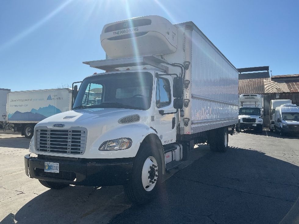 Refrigerated Truck-Light and Medium Duty Trucks-Freightliner-2020-M2-Torrance-CA-140,352\n\t\tmiles-$ 64,500 - Image 3